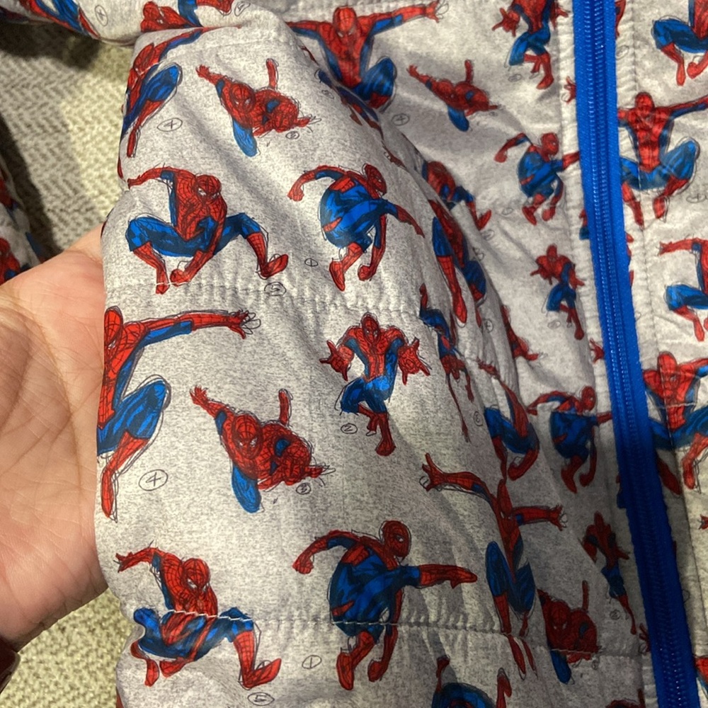 Disney store marvel Spider-Man puffer jacket size 7-8 EUC! - Picture 3 of 8